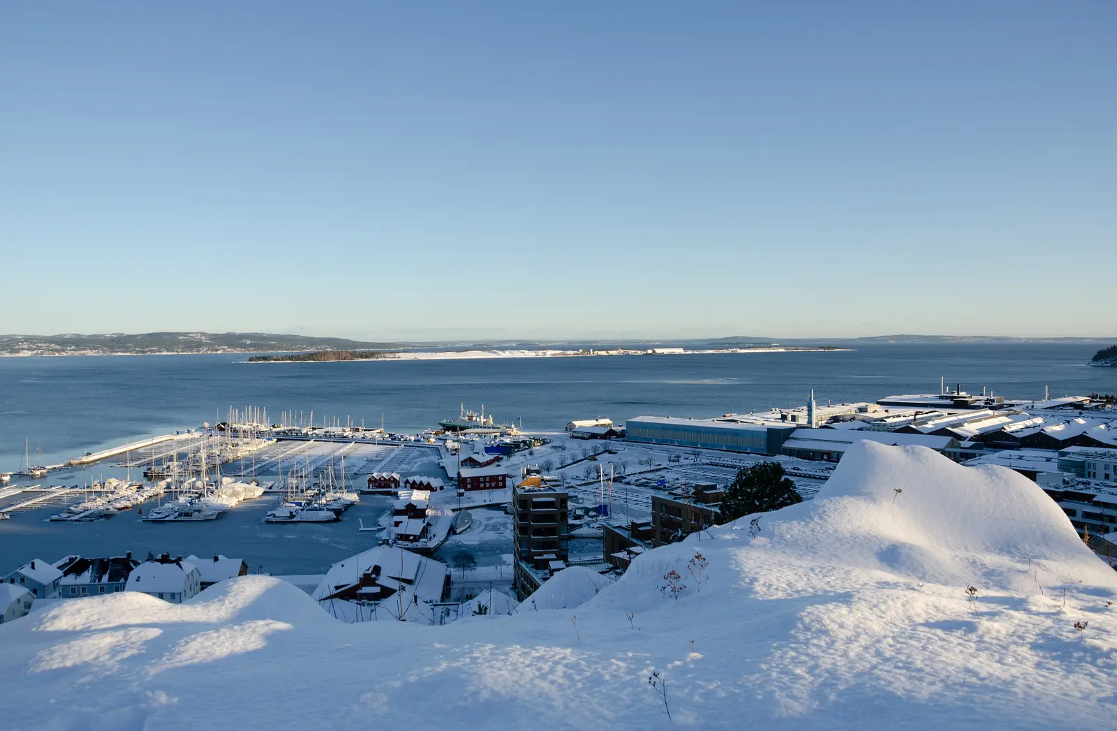 Holmestrand i desember